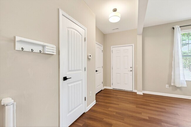 Photo - Charming Move-In Ready Townhome in Rustica Oaks!