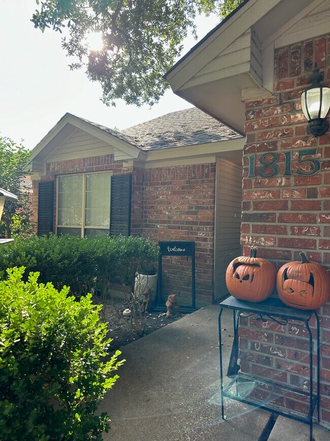 Photo - 1815 Ramada Dr