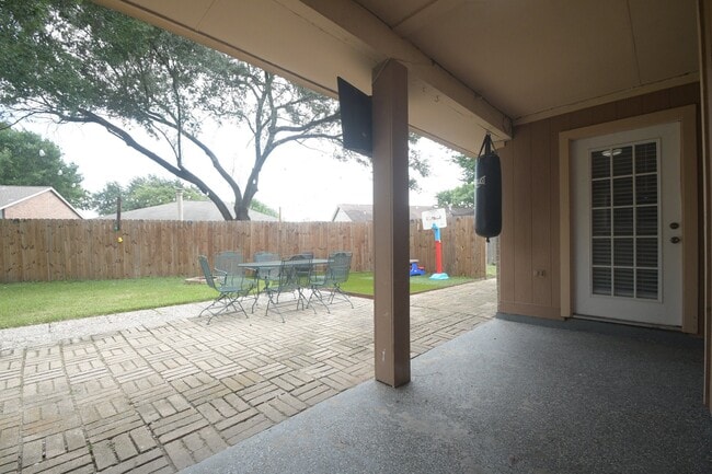 Photo - 7514 Split Oak Ct