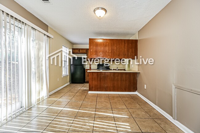 Photo - 2906 Elam St