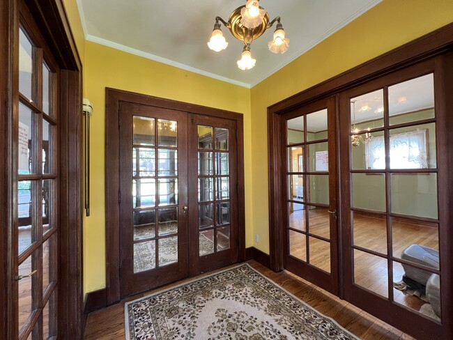 Photo - 1398 Alta Vista St