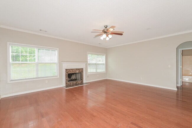 Photo - 2083 Reserve Pkwy