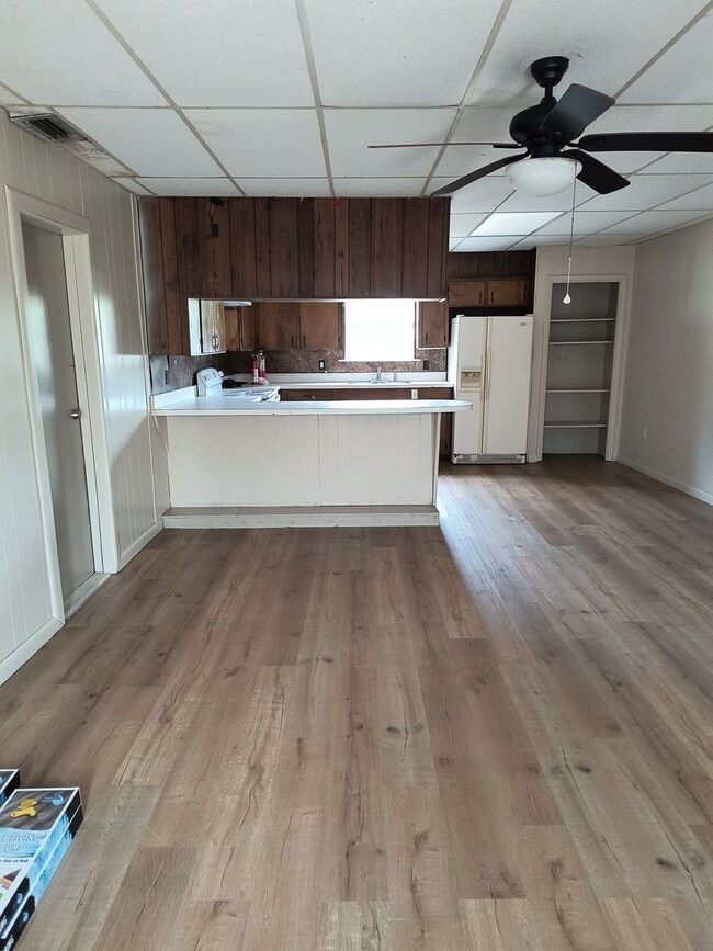 Building Photo - 3305 Townsend Rd Unit Apt. 2