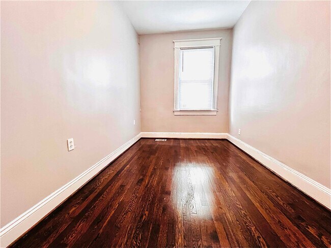 Photo - 1635 West Virginia Ave NE Unidad 1