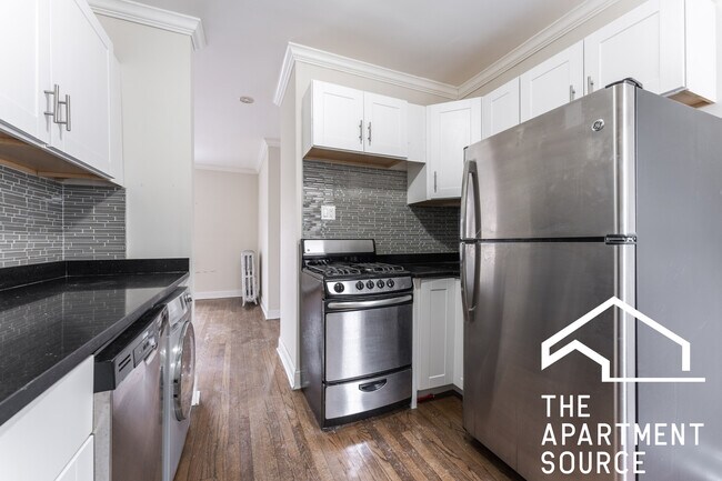 Photo - 2537 N Seminary Ave Unit 2S