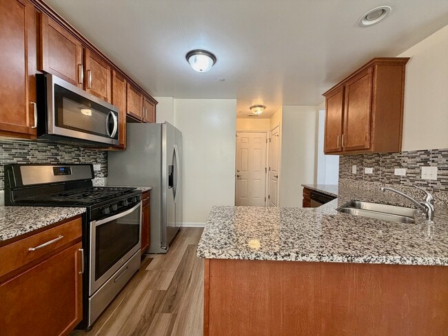 Photo - 1492 Orchid St