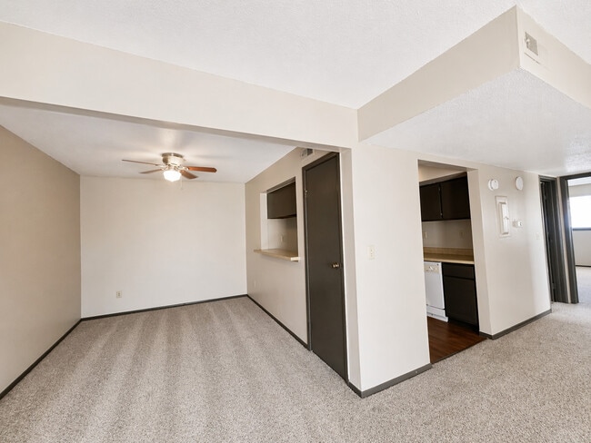 1BED, 1BA-DINING AREA