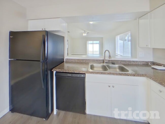 Photo - 4432 Country Hills Blvd