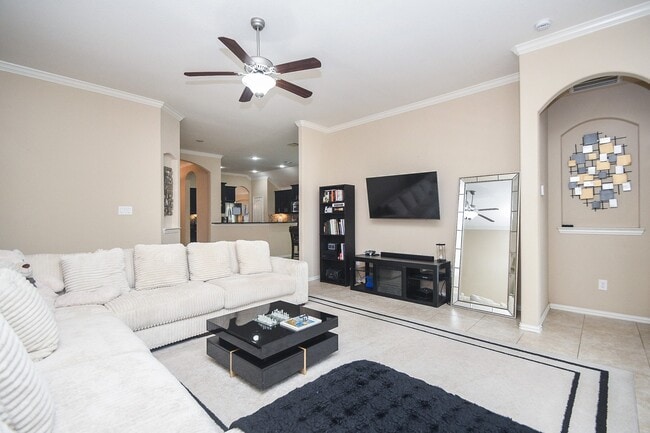 Photo - 20415 Kittredge Dr