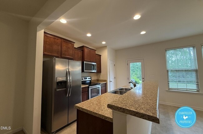 Photo - 49 E Grove Point Dr