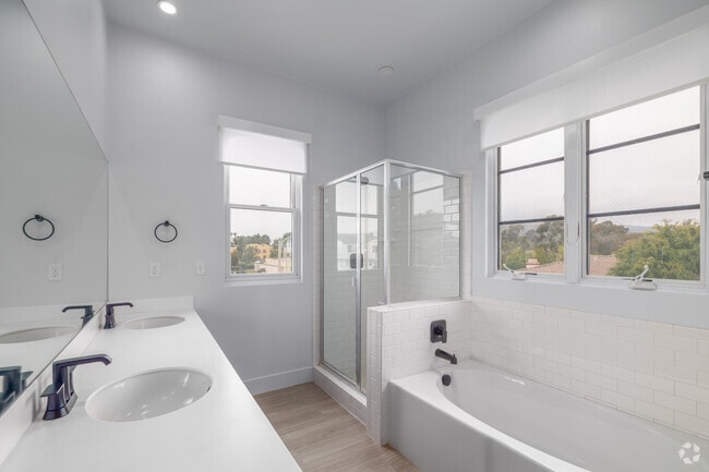 2BR, 2.5BA - 1,493SF - Primary Bathroom
