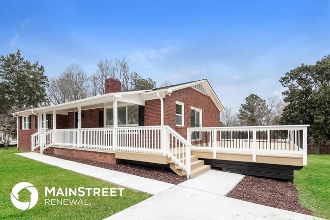 Photo - 2419 Winfield St