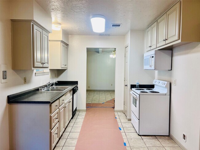 Photo - 11530 Herald Square Dr