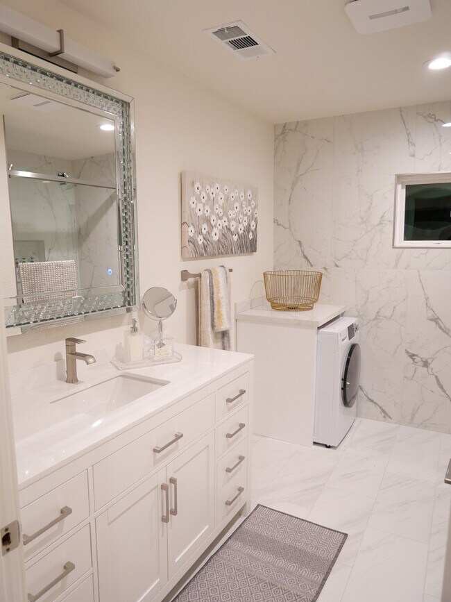 Photo - 8112 Holanda Ln Unit Luxury 2 Bedroom Apartment