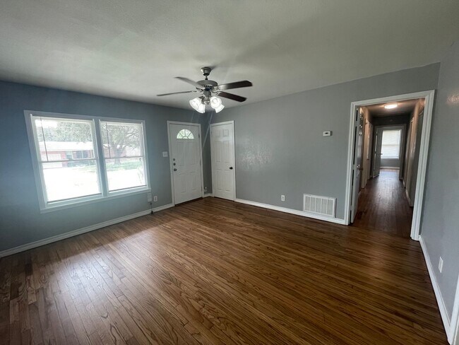 Photo - 4501 Moravian Dr