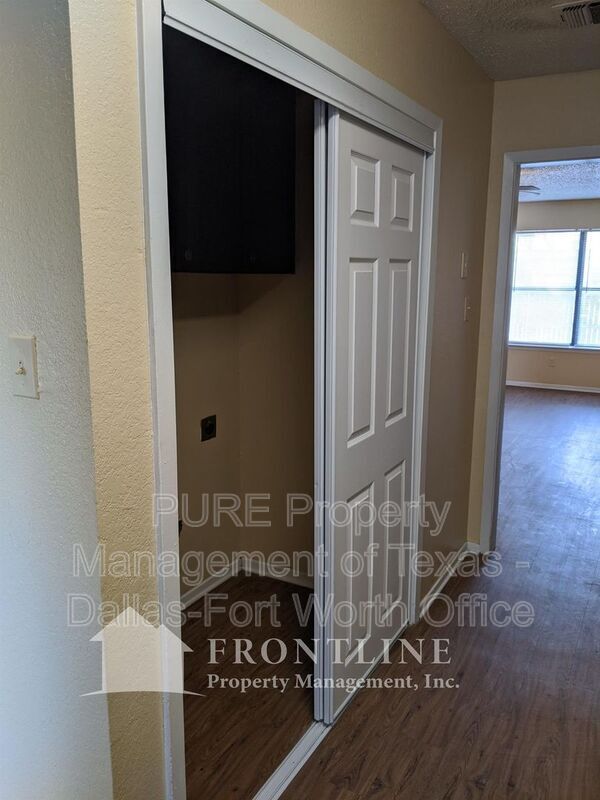 Photo - 938 Southmoor Dr