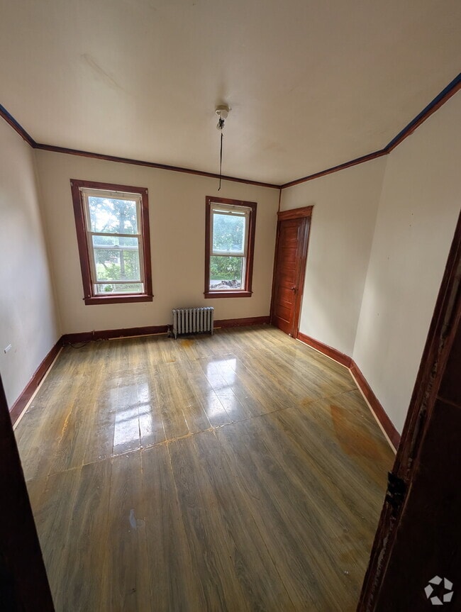 Building Photo - 10 Agawam St Unit 10 Agawam St #1 Rental