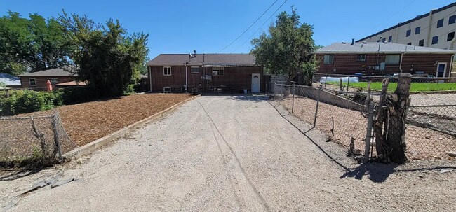 Photo - 5211 Julian St