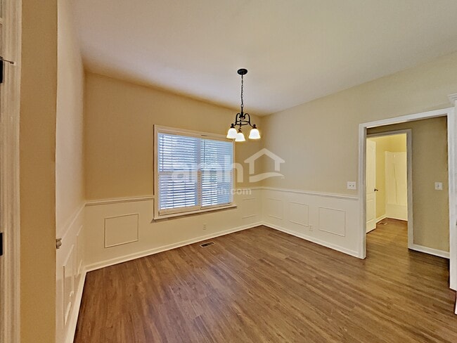 Photo - 4002 Greentree Ct