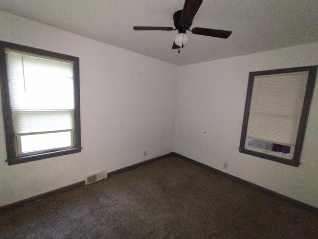 Photo - 216 Goodell St