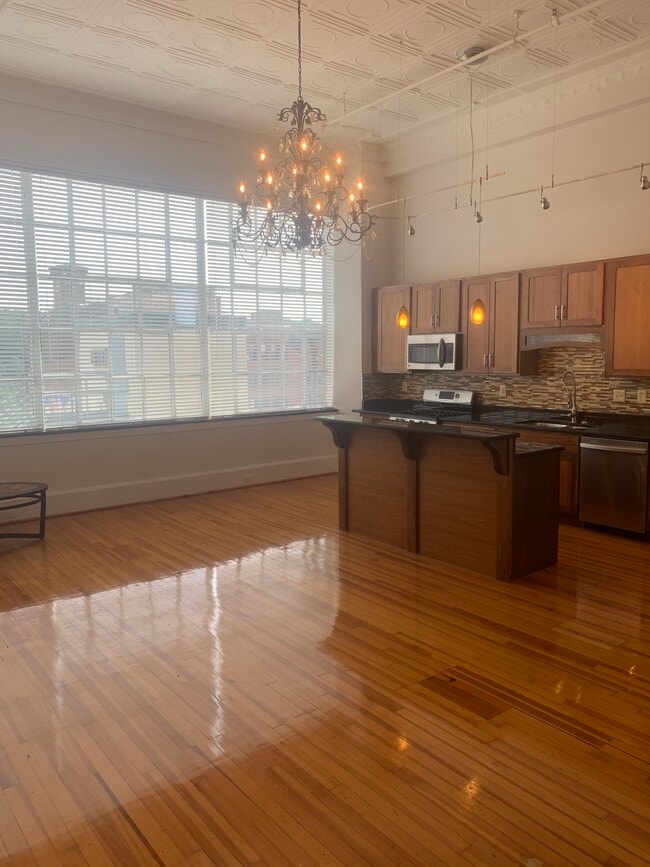 Photo - 908MainStreetLynchburg, LLC Unit 910-202