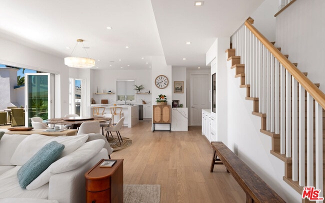 Photo - 25157 Malibu Rd