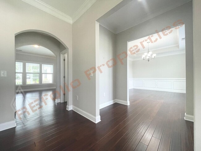 Photo - Lovely & Spacious 3 Bedroom, 2.5 Bathroom ...