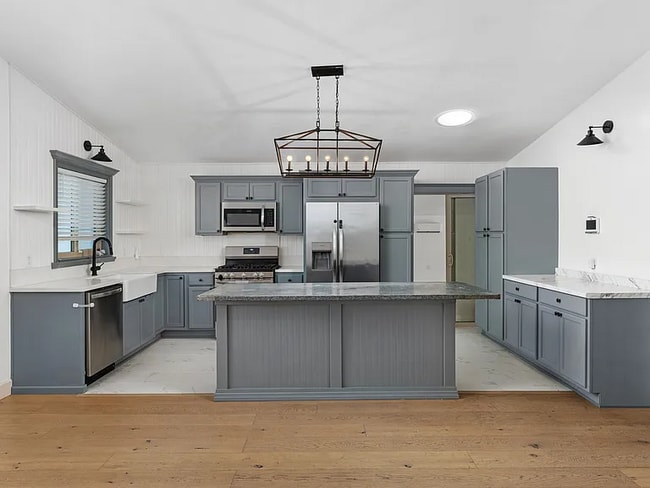 Photo - 2171 Ilex Ave