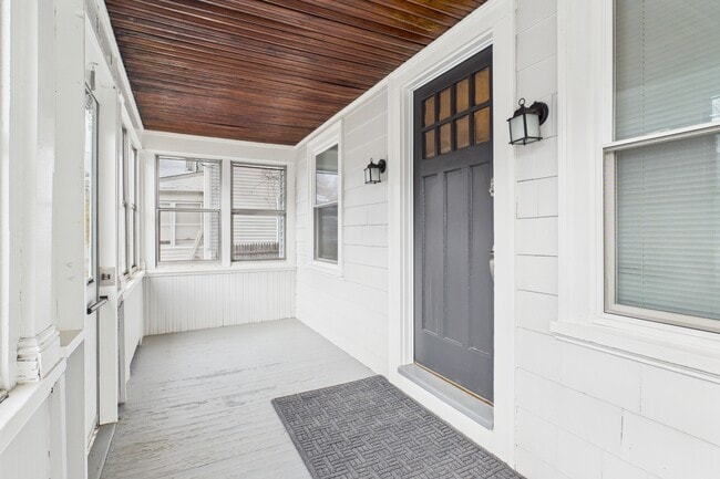 Photo - 263 Narragansett St