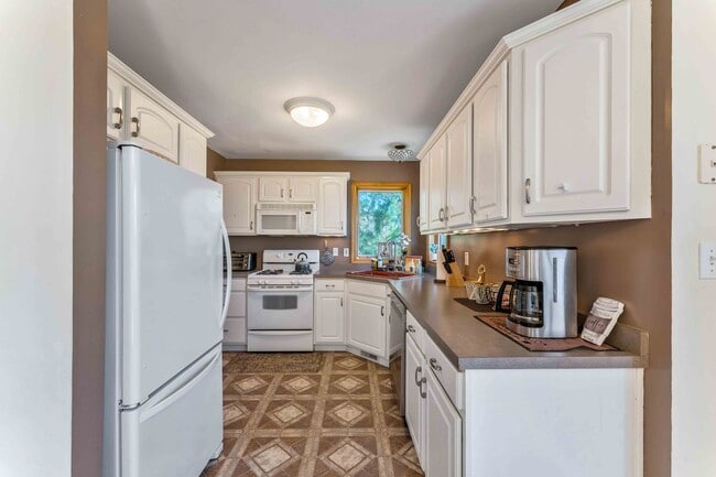 Photo - 117 Water Tower Cir