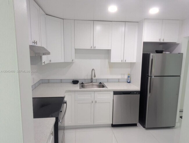Photo - 700 SE 2nd Ave Unit 2 Bedroom Condo for Rent