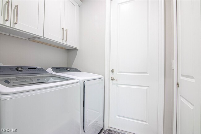 Photo - 1833 SW 11th Terrace