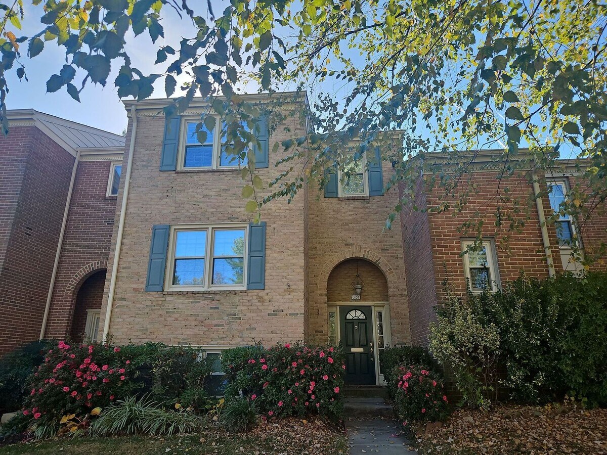 Exquisite 3 Bed E.5 Bath Interior Brick To... - Exquisite 3 Bed E.5 Bath Interior Brick To... Casa