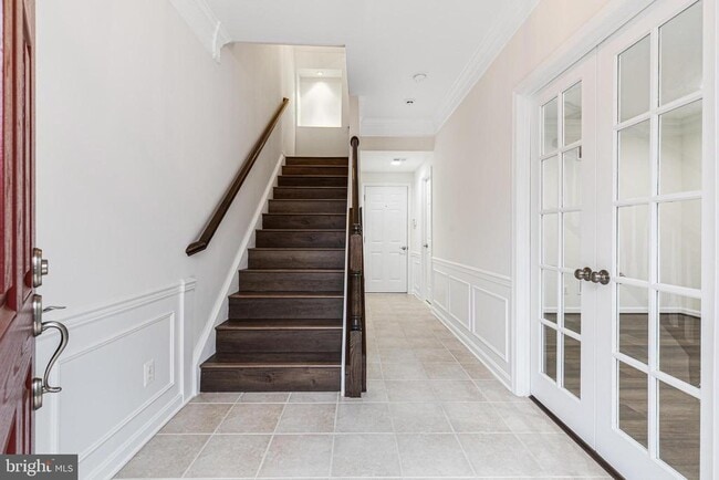 Building Photo - 5036 Greenhouse Terrace