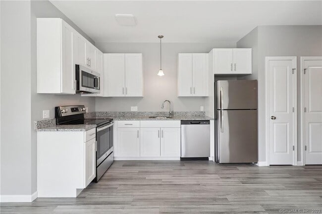Photo - 10 Steele Blvd Unit 202