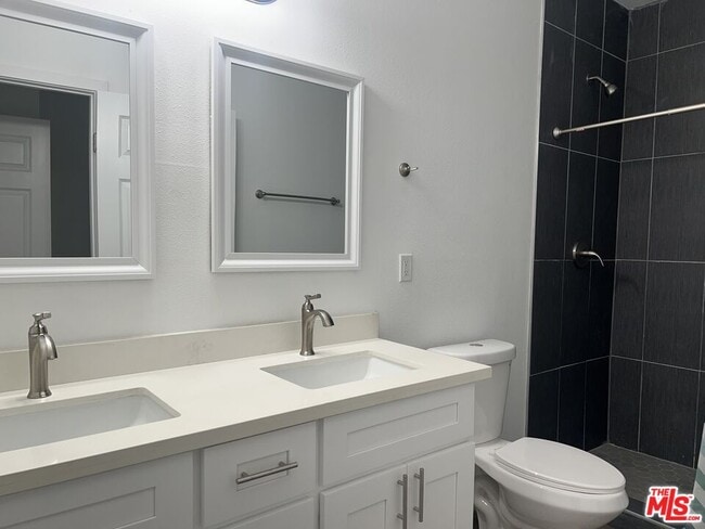 Photo - 233 N Park View St Unit 9