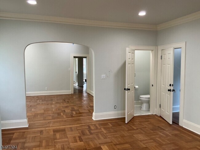 Photo - 176 Weequahic Ave