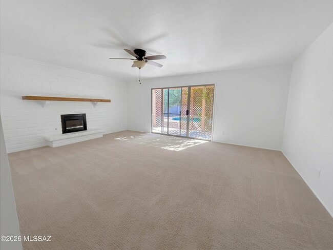 9042 East 5th Street