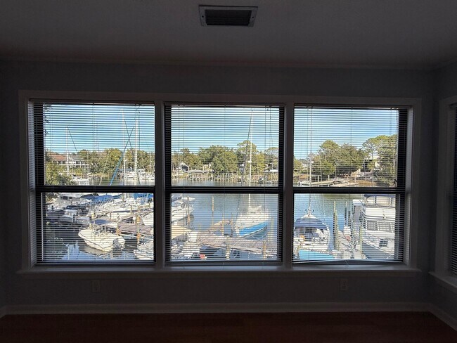Photo - 300 Yacht Club Dr Unidad 8