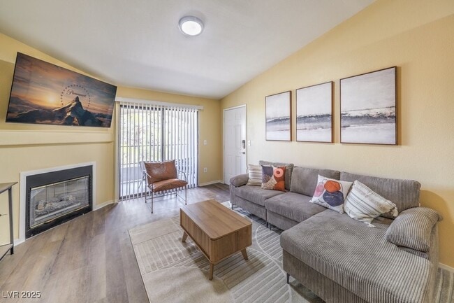 Photo - 950 Seven Hills Dr Unidad 1521