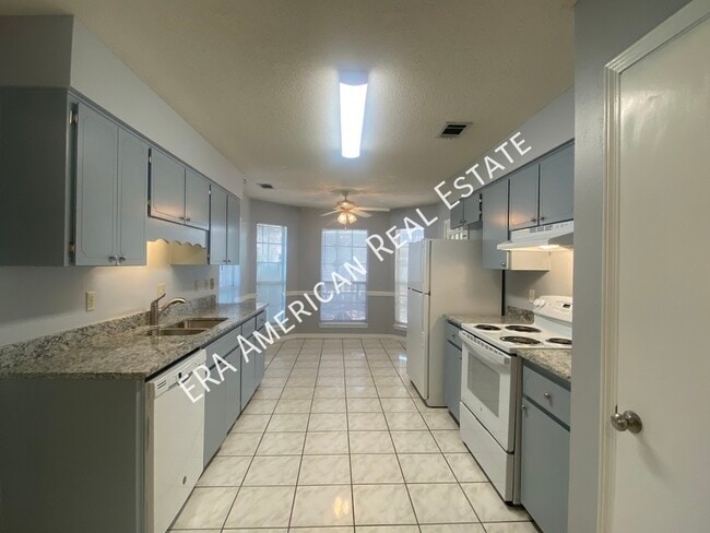 Photo - 19 Winfield Way