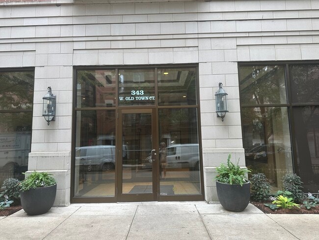 Photo - 343 W Old Town Ct Unit 408