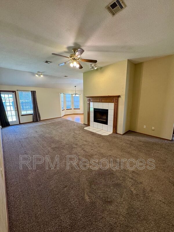 Photo - 2129 Harbor Dr