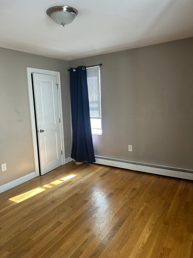 Photo - 959 Locust St Unit 2nd fl