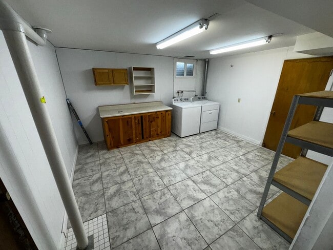 Photo - Clean 5 Bedroom Ranch in NW Fort Collins