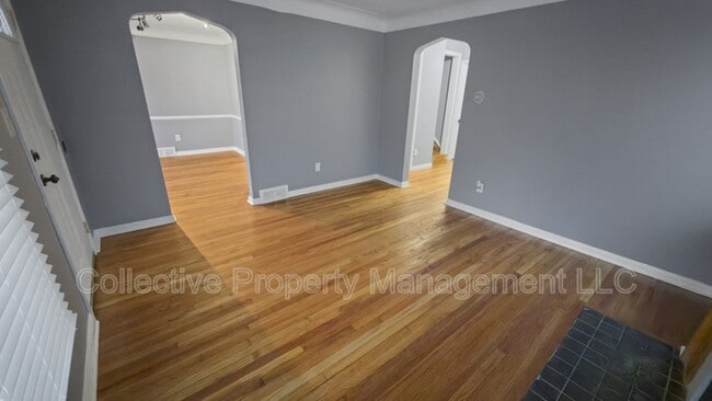 Photo - 3625 Chatsworth St