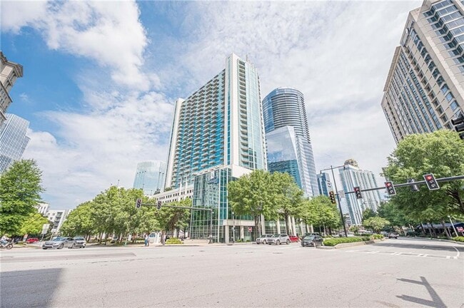 Photo - 3324 Peachtree Rd NE Unidad 810