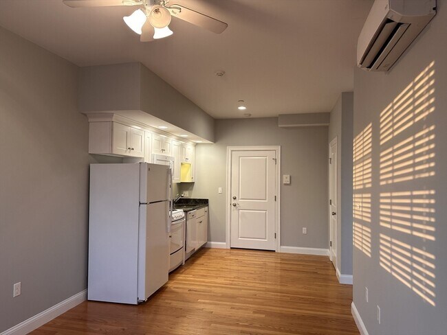 60 Pearl St Unit 304