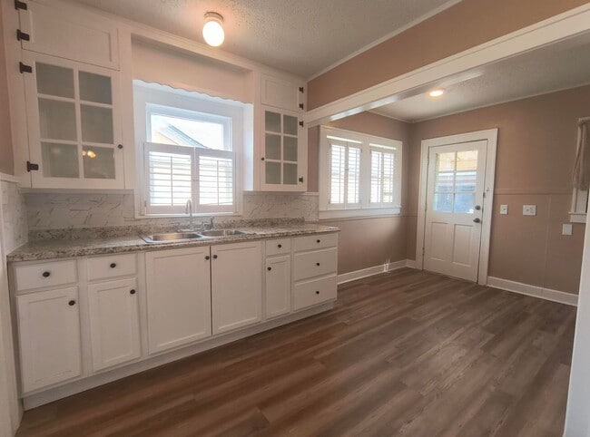 Photo - Charming 2-Story Brick Home with Detached Garage AVAILABLE NOW