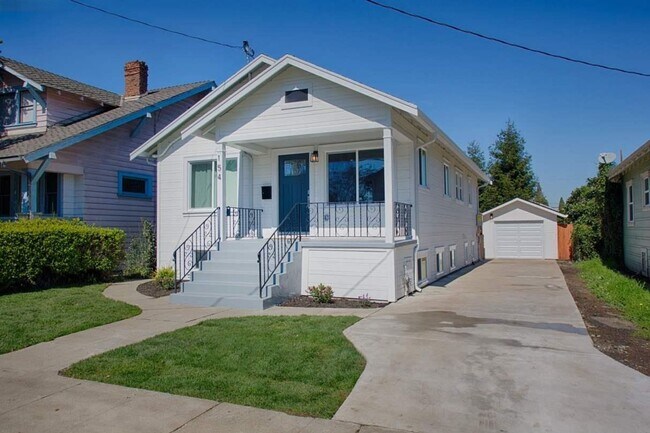 154 Harlan St Unit B (Lower)
